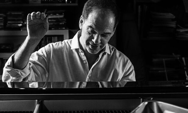 Iaies – Carlos Surghi
